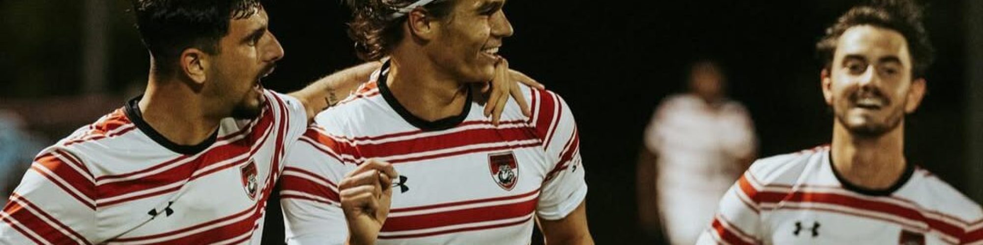 Il est temps pour moi de vous annoncer que je quitte Gardner-Webb. Je souhaite remercier gwu pou-2